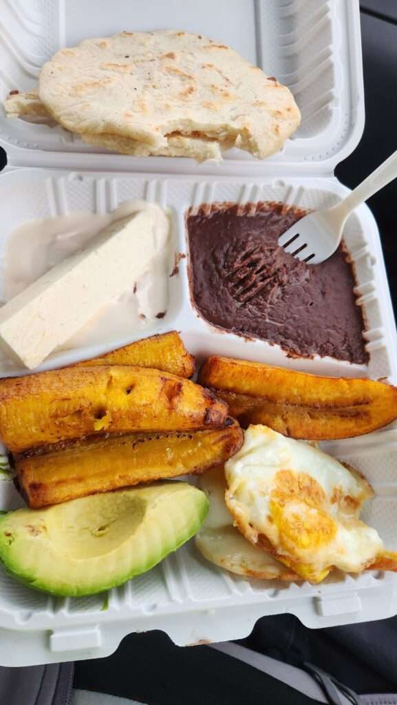 Hilda Pupuseria Photo 1