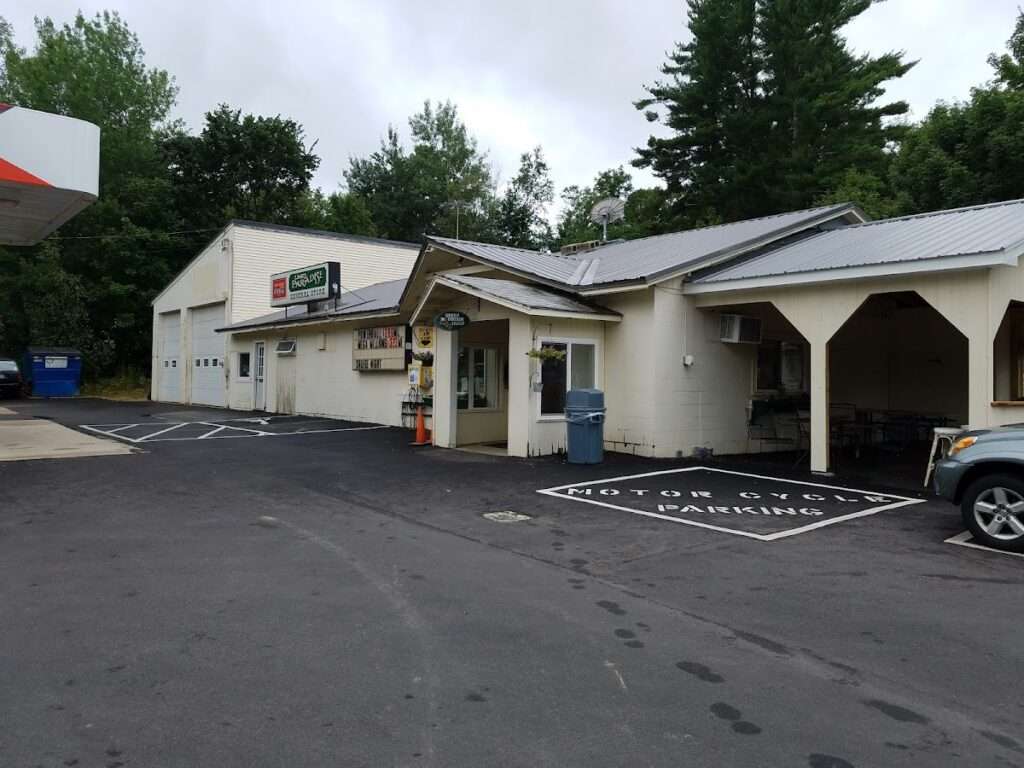 Liar's Paradise General Store & Pizzeria Photo 3