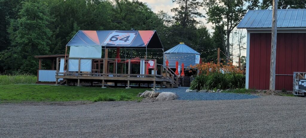 64 North Bar & Grill photo 6