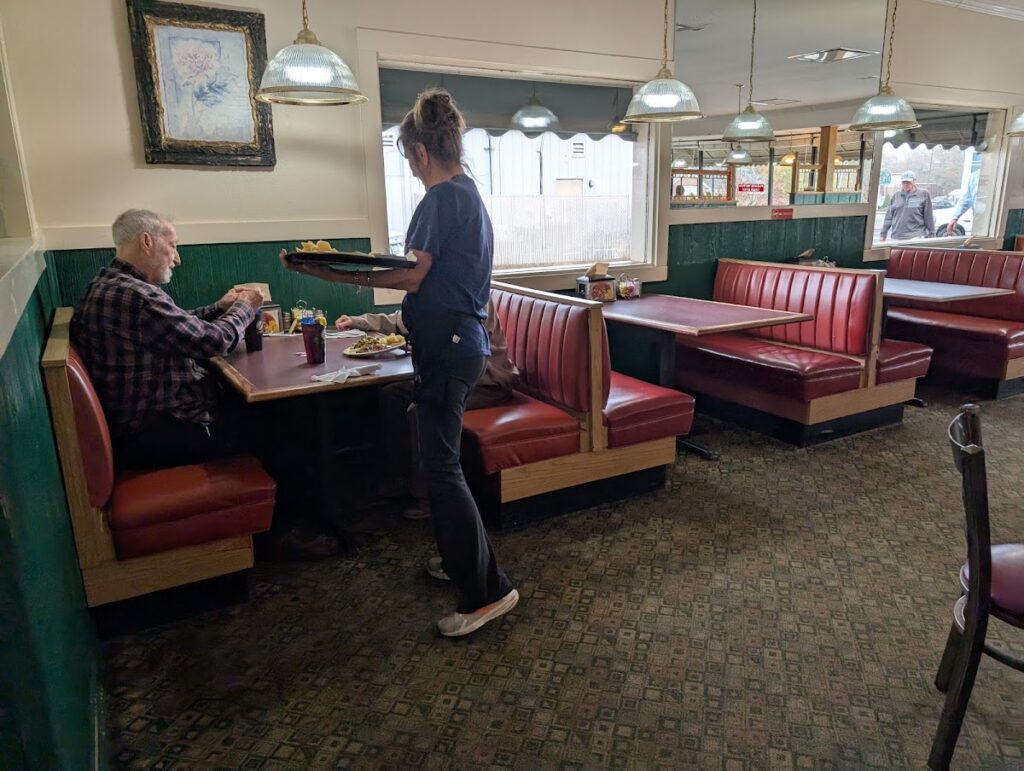 Athas Family Restaurant photo 3