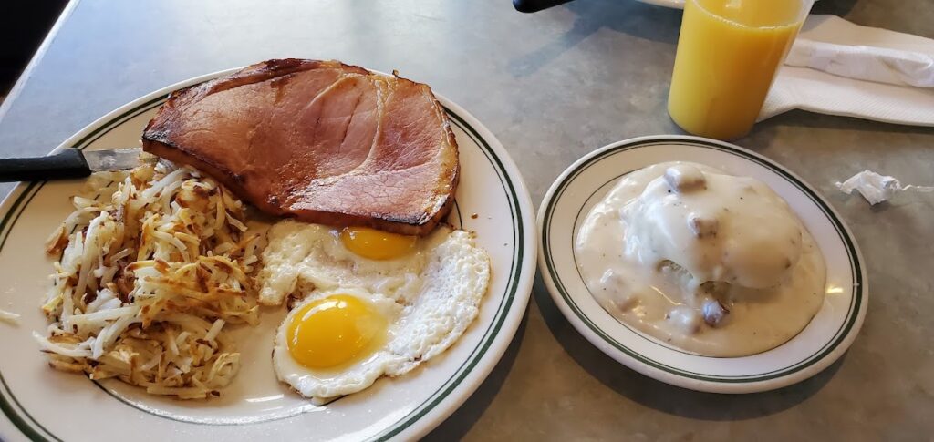 Boscos Diner photo 2