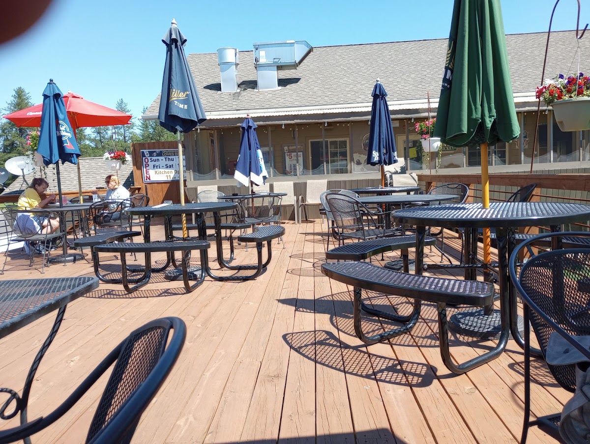 Britt Lounge & Cafe