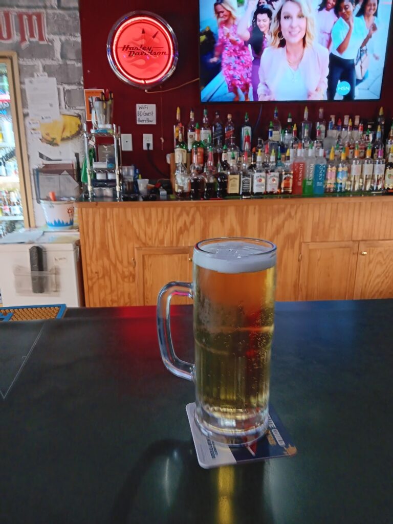 Broken Drum Bar & Grill photo 5