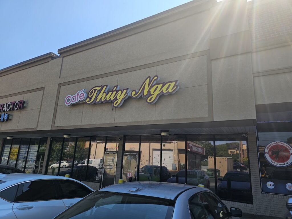 Cafe Thuy Nga banner