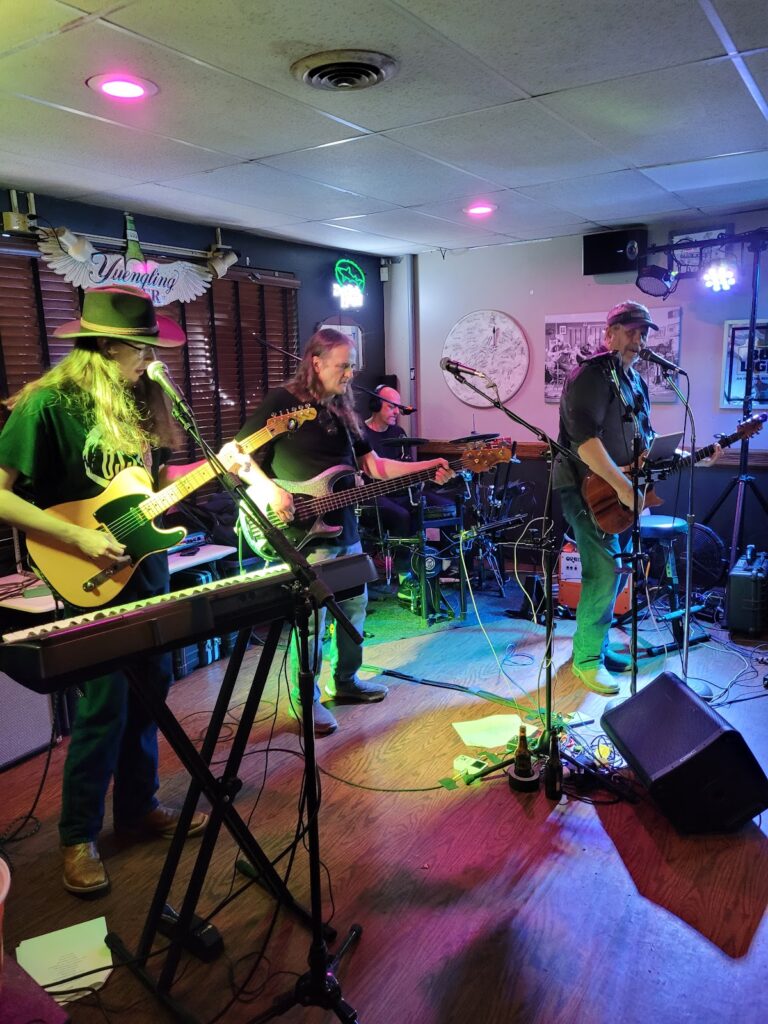 Glades Pike Taverne photo 3