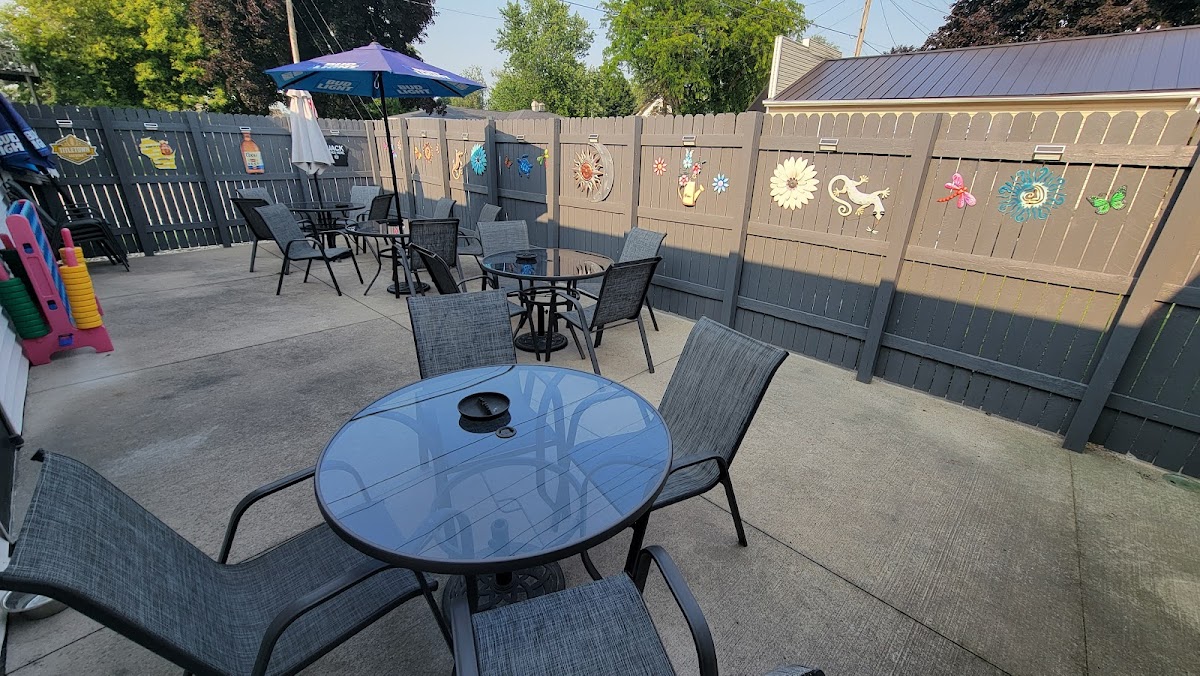JT's on 96 Bar and Grill
