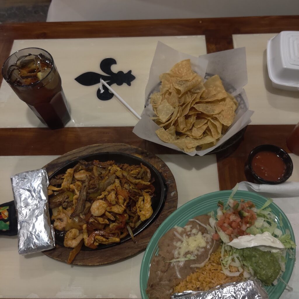 Los Encinos Mexican Grill photo 2