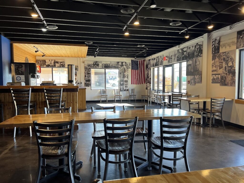 Mess Hall 45 photo 4