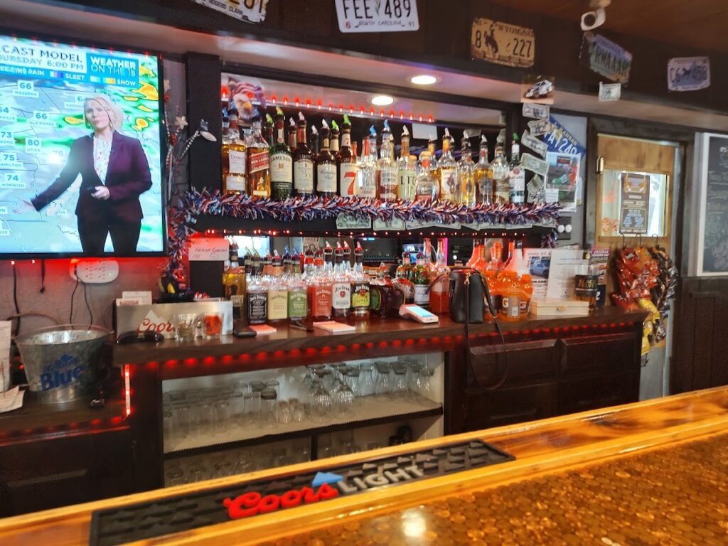 Rookie’s Riverside Tavern photo 4