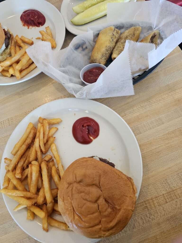 Route 352 Diner photo 3