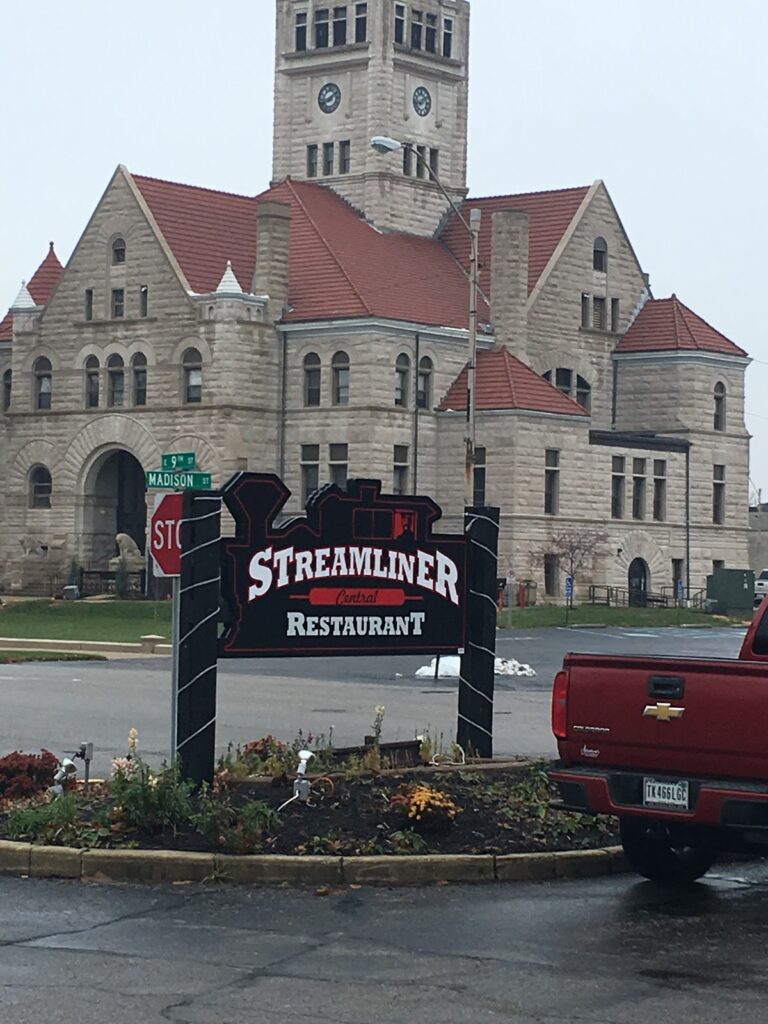 Streamliner Family Restaurant photo 4