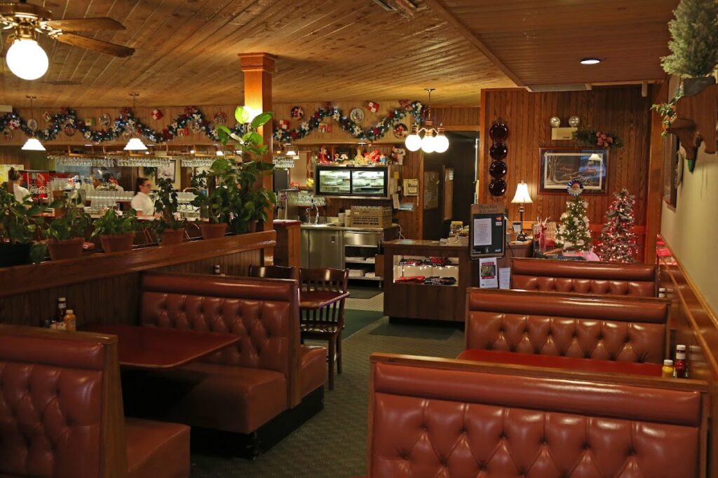 Streamliner Family Restaurant photo 5