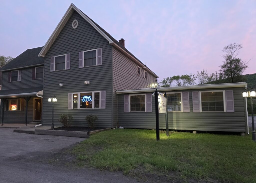 The River Road House photo 5