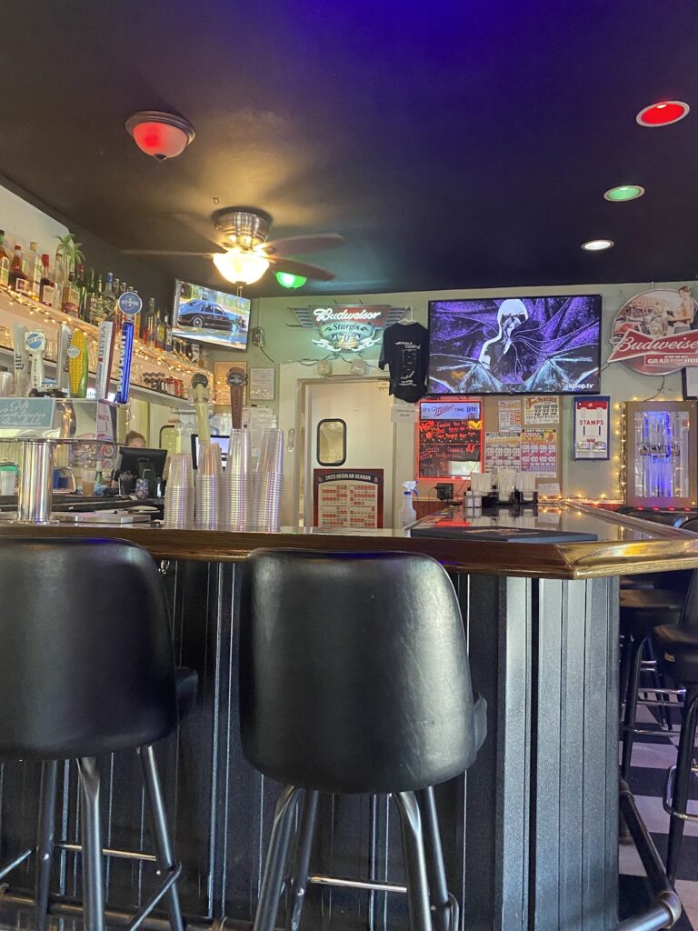 Twiggy’s One Headlight Pub banner